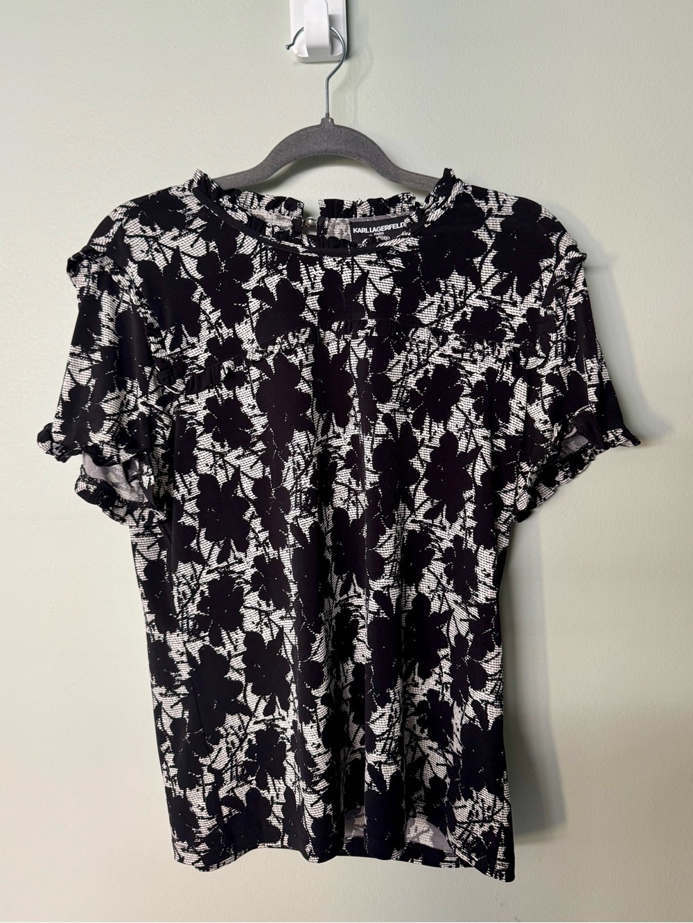 Karl Lagerfeld Black and White Floral Ruffle Sleeve Blouse